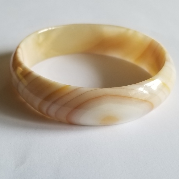 Relisted - Vintage bangle bracelet banded striped cream peach yellow tan - Picture 9 of 16